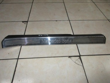 Накладка порога внутренняя MERCEDES-BENZ S-класс W221 (2005 - 2009) — Разборка Мерседес