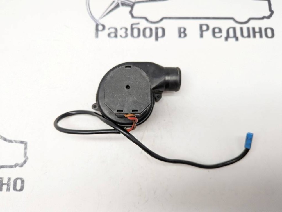 Моторчик охлаждения ЭБУ MERCEDES-BENZ E-класс W210/S210 (1995 - 1999) фото 1 — Разборка Мерседес