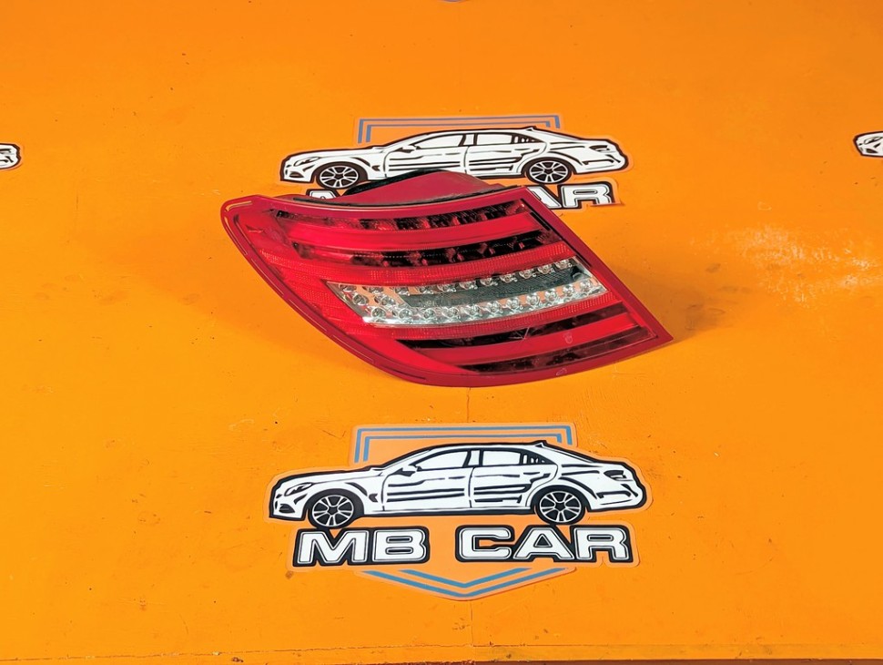 Фонарь задний левый MERCEDES-BENZ C-класс W204/S204/С204 рестайлинг (2011 - 2015) фото 1 &mdash; Разборка Мерседес