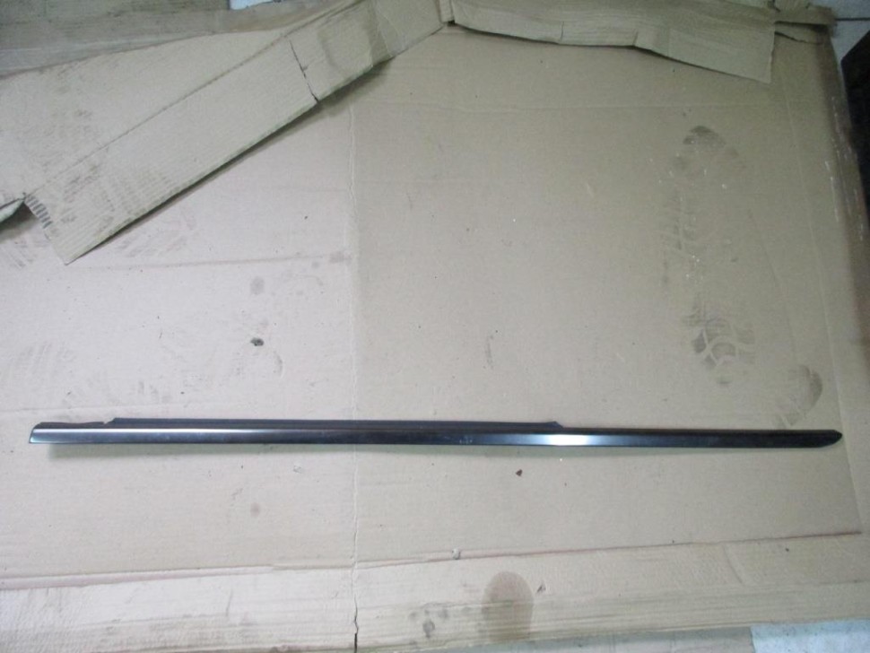 Молдинг стекла двери MERCEDES-BENZ S-класс W220 рестайлинг (2002 - 2005) фото 1 — Разборка Мерседес