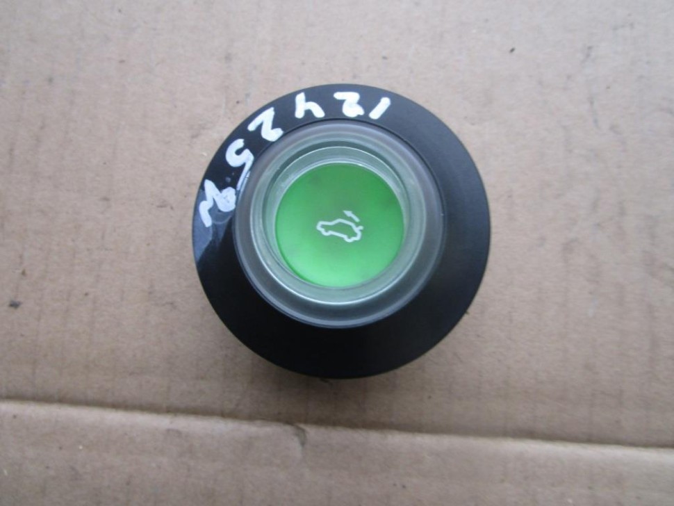 Кнопка закрытия багажника MERCEDES-BENZ S-класс W220 (1998 - 2005) фото 1 — Разборка Мерседес