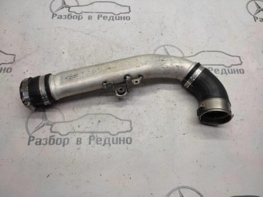 Патрубок интеркулера MERCEDES-BENZ C-класс W205/S205/C205/A205 (2014 - 2018) — Разборка Мерседес