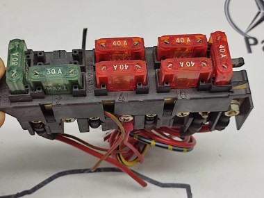 Блок предохранителей MERCEDES-BENZ S-класс W140 (1991 - 1998) — Разборка Мерседес