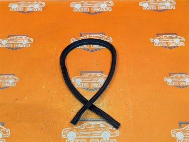 Уплотнитель водостока ( жабо ) MERCEDES-BENZ M-класс W164 (2005 - 2008) — Разборка Мерседес