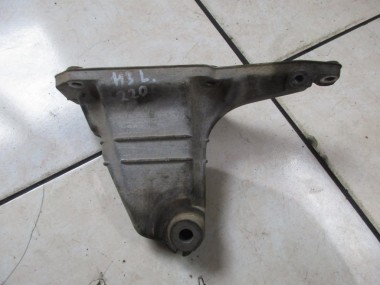 Лапа левая MERCEDES-BENZ S-класс W220 (1998 - 2005) — Разборка Мерседес