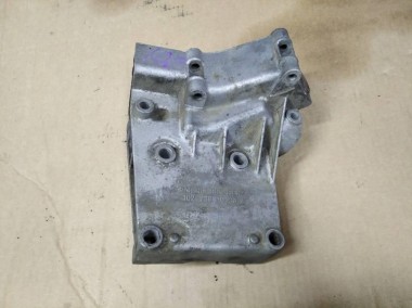 Кронштейн крепления ГУРа MERCEDES-BENZ W124 W124/S124/C124/A124 (1984 - 1993) — Разборка Мерседес