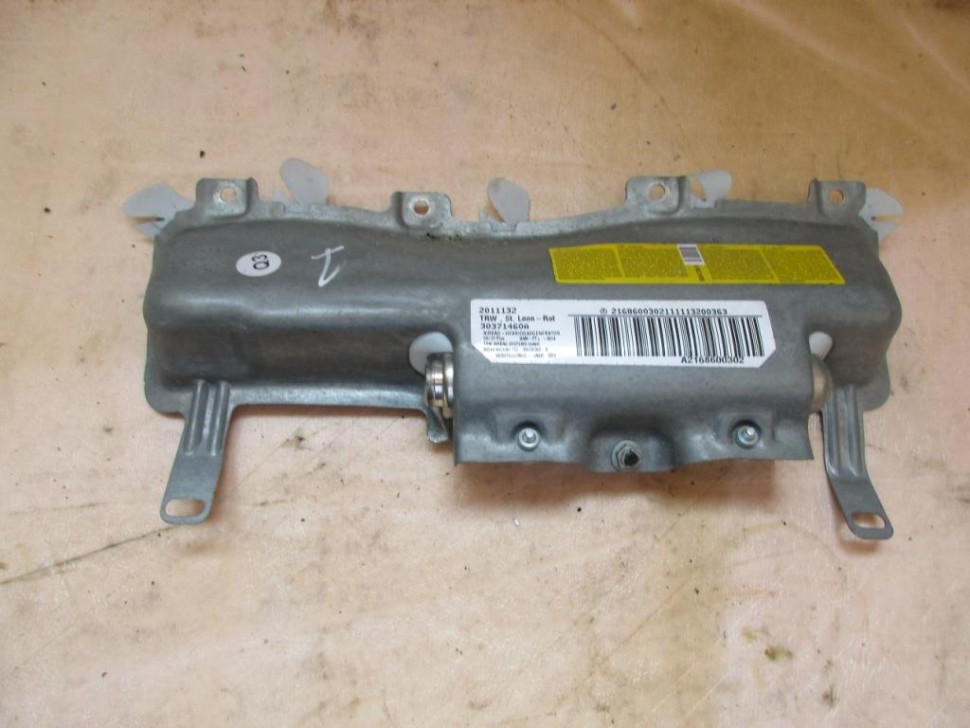 Подушка безопасности коленная MERCEDES-BENZ CL-класс AMG C216 рестайлинг (2010 - 2014) фото 1 — Разборка Мерседес