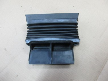 Патрубок воздушный MERCEDES-BENZ CLS-класс C218/X218 (2010 - 2014) — Разборка Мерседес