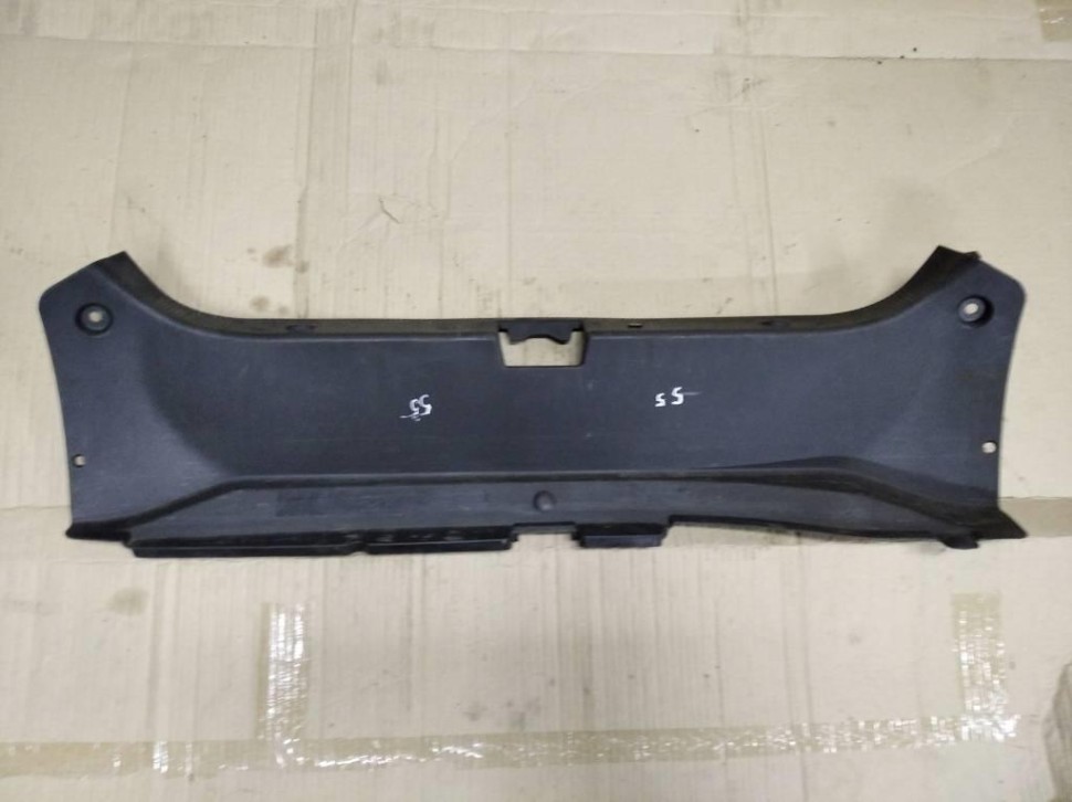 Накладка замка багажника MERCEDES-BENZ C-class w203 фото 1 — Разборка Мерседес