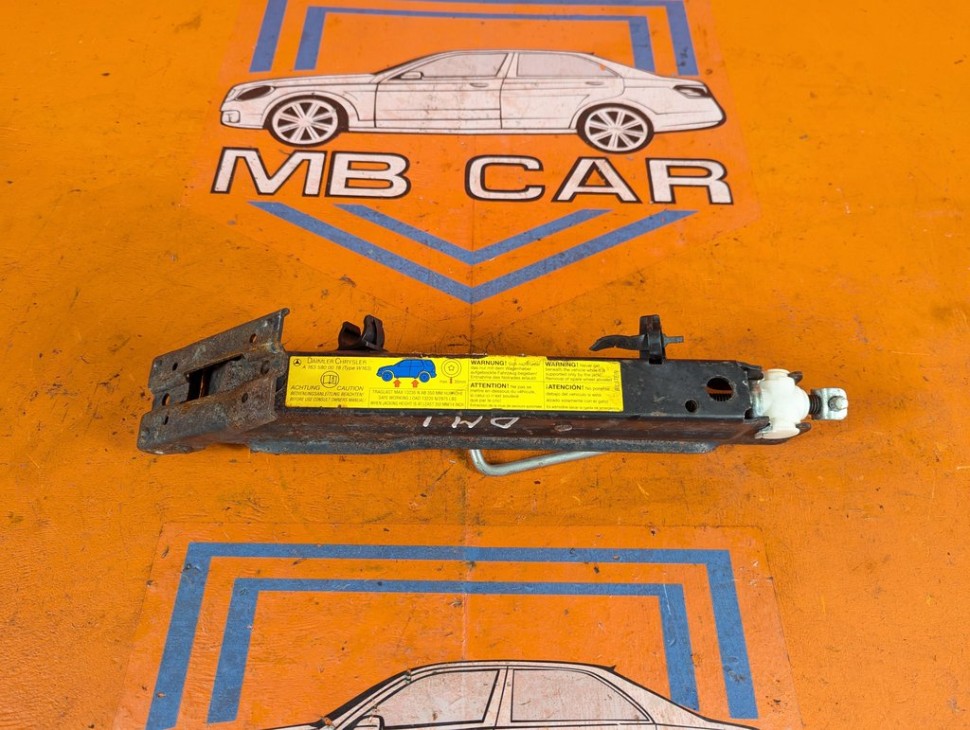 Домкрат MERCEDES-BENZ M-класс W163 (1997 - 2001) фото 1 &mdash; Разборка Мерседес