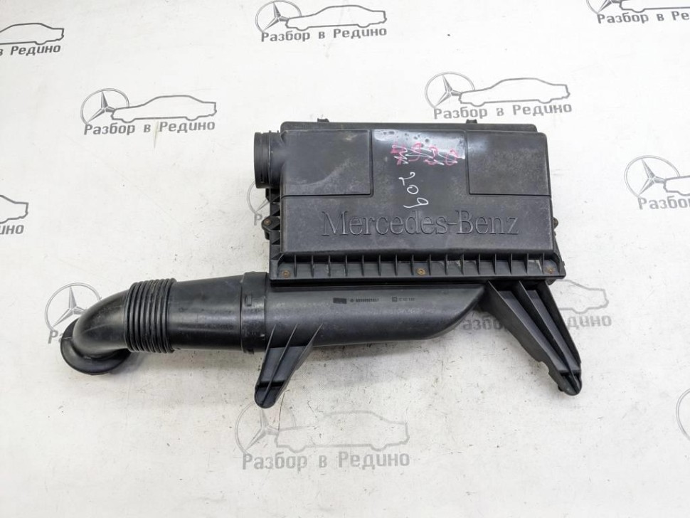 Корпус воздушного фильтра MERCEDES-BENZ Vito W639 (2003 - 2010) фото 1 — Разборка Мерседес