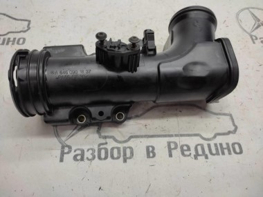 Патрубок воздушный MERCEDES-BENZ V-класс W639 (2003 - 2014) — Разборка Мерседес