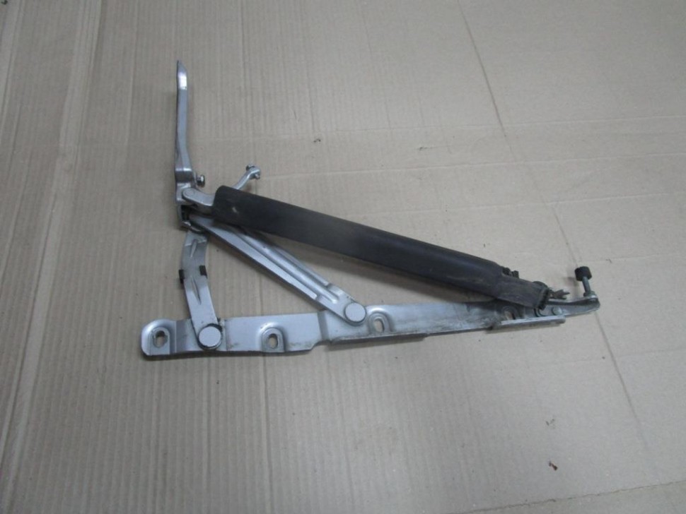 Петля крышки багажника MERCEDES-BENZ S-класс W220 рестайлинг (2002 - 2005) фото 1 — Разборка Мерседес