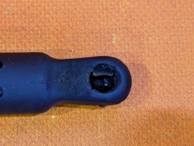 Амортизатор капота MERCEDES-BENZ R-класс W251 рестайлинг (2007 - 2010) — Разборка Мерседес