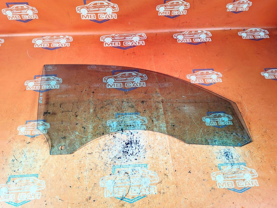 Стекло переднее правое MERCEDES-BENZ CLK-класс C209/W209 (2002 - 2005) фото 1 &mdash; Разборка Мерседес