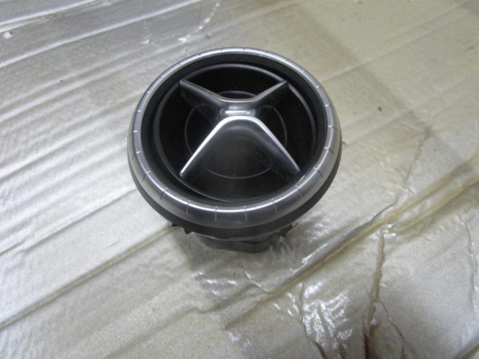 Воздуховод центральный MERCEDES-BENZ CLA-класс C117/X117 (2013 - 2016) фото 1 — Разборка Мерседес