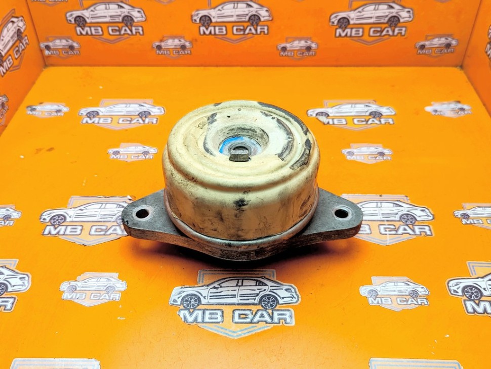 Опора двигателя MERCEDES-BENZ C-класс W204/S204 (2006 - 2011) фото 1 &mdash; Разборка Мерседес