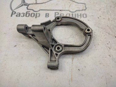 Кронштейн MERCEDES-BENZ C-класс W204/S204/С204 рестайлинг (2011 - 2015) — Разборка Мерседес