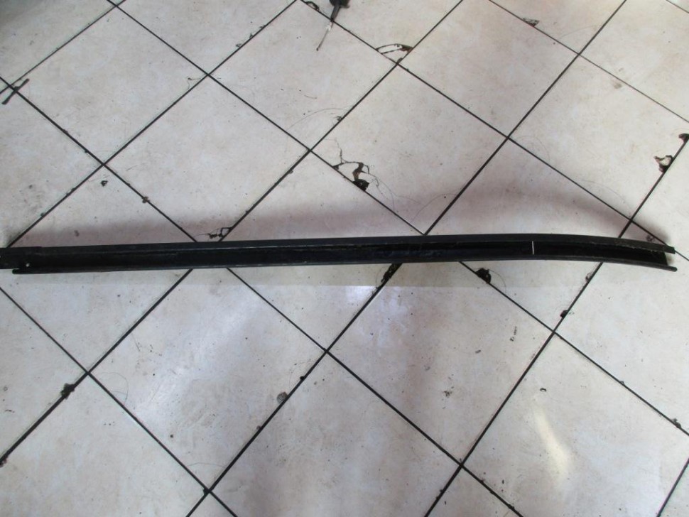 Шина скольжения сдвижной двери MERCEDES-BENZ Sprinter W906 (2006 - 2019) фото 1 — Разборка Мерседес