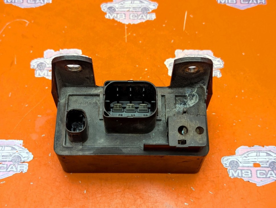 Реле свечей накала MERCEDES-BENZ E-класс W211/S211 (2002 - 2006) фото 1 &mdash; Разборка Мерседес