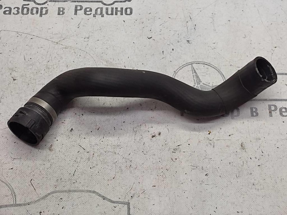 Патрубок радиатора MERCEDES-BENZ S-класс W220 рестайлинг (2002 - 2005) фото 1 — Разборка Мерседес