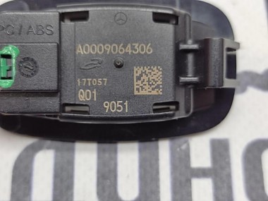 Плафон подсветки MERCEDES-BENZ E-класс W213/S213/C238/A238 (2016 - 2021) — Разборка Мерседес