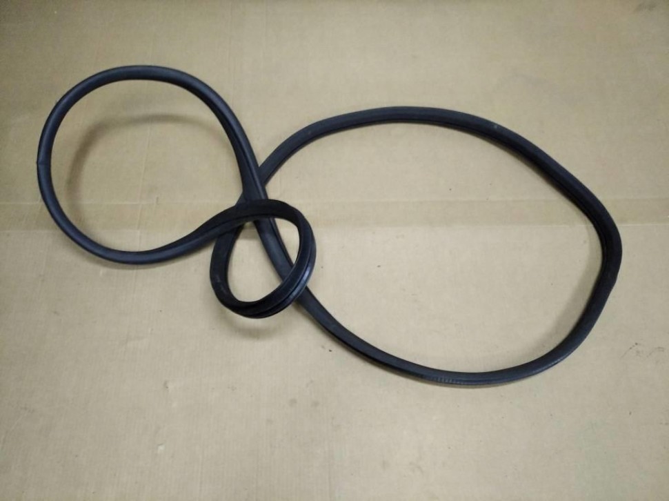 Уплотнитель дверного проема ( на кузове ) MERCEDES-BENZ GLE-класс AMG W166 (2015 - 2019) фото 1 — Разборка Мерседес