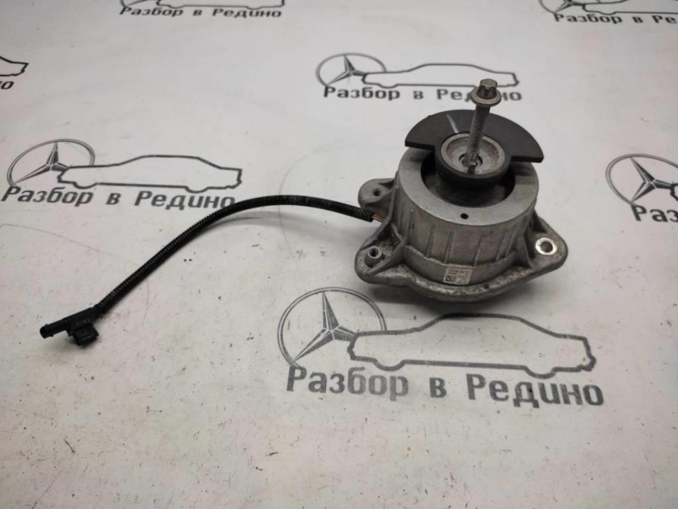 Опора двигателя MERCEDES-BENZ S-класс W222/C217/A217 рестайлинг (2017 - 2020) фото 1 — Разборка Мерседес