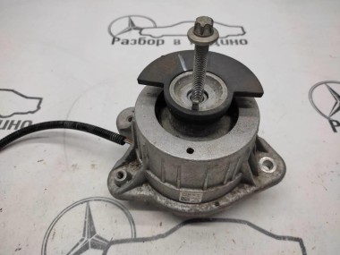 Опора двигателя MERCEDES-BENZ S-класс W222/C217/A217 рестайлинг (2017 - 2020) — Разборка Мерседес
