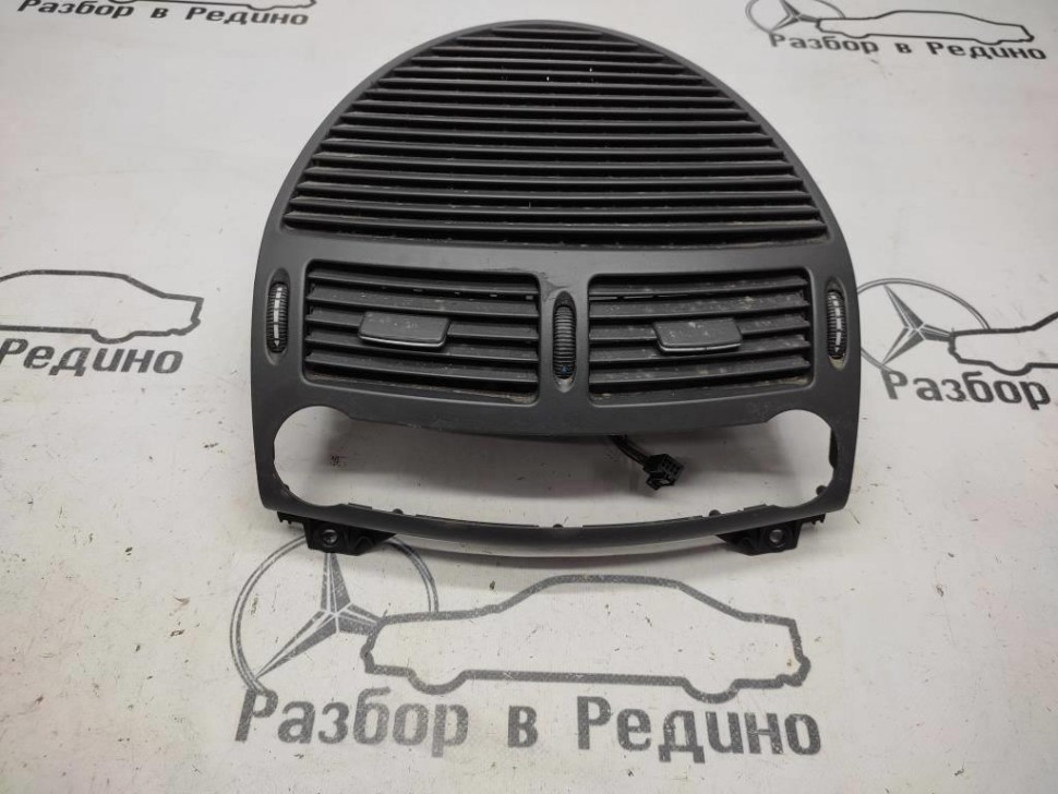 Воздуховод центральный MERCEDES-BENZ E-класс W211/S211 (2002 - 2006) фото 1 — Разборка Мерседес