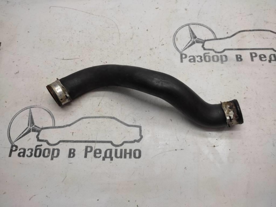 Патрубок радиатора MERCEDES-BENZ E-класс W212/S212/C207/A207 (2009 - 2013) фото 1 — Разборка Мерседес