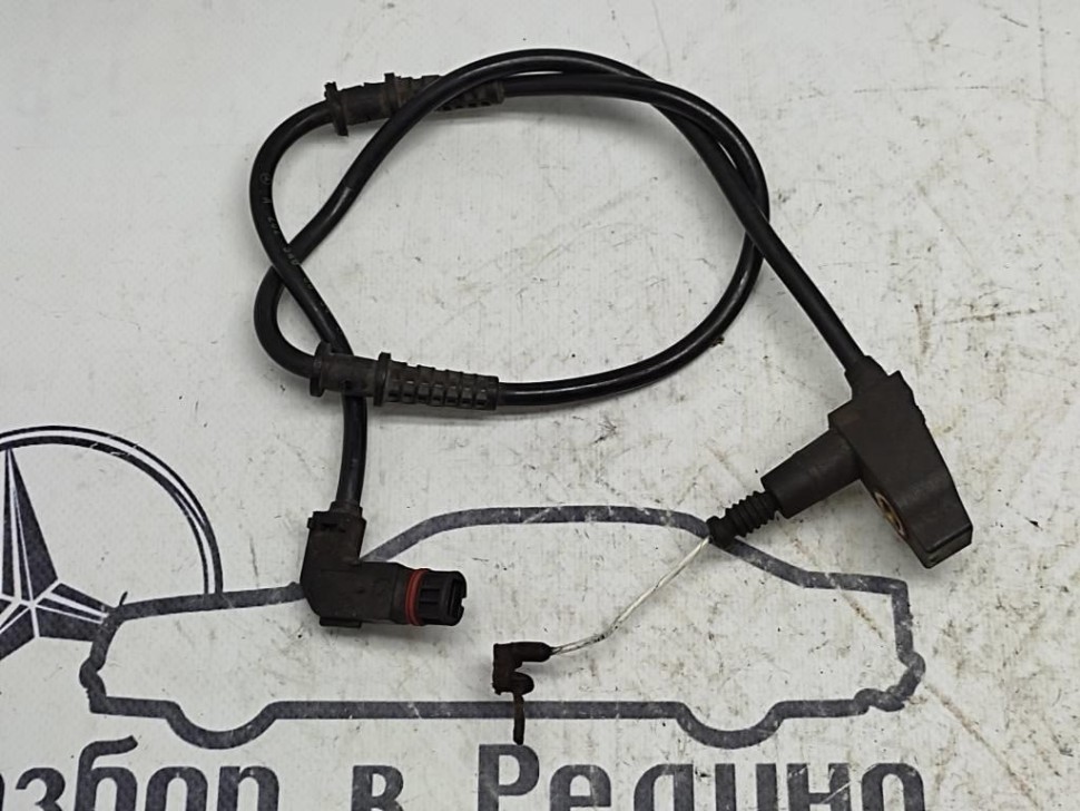 Провод датчика износа тормозных колодок MERCEDES-BENZ C-класс W202/S202 (1993 - 1997) фото 1 — Разборка Мерседес