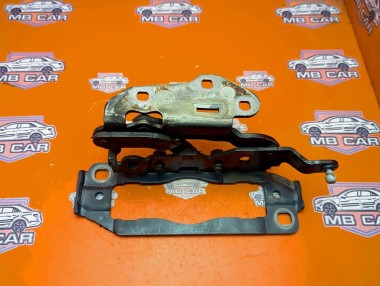 Петля капота MERCEDES-BENZ C-класс W204/S204 (2006 - 2011) — Разборка Мерседес