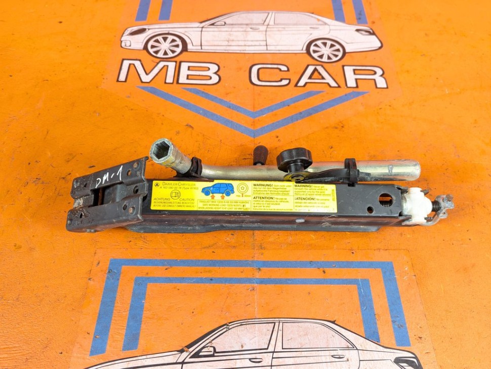Домкрат MERCEDES-BENZ M-класс W163 рестайлинг (2001 - 2005) фото 1 &mdash; Разборка Мерседес