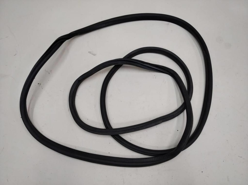 Уплотнитель дверного проема ( на кузове ) MERCEDES-BENZ V-класс W447 (2014 - 2025) фото 1 — Разборка Мерседес