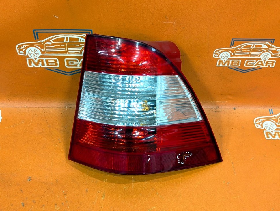 Фонарь задний правый MERCEDES-BENZ M-класс W163 рестайлинг (2001 - 2005) фото 1 — Разборка Мерседес