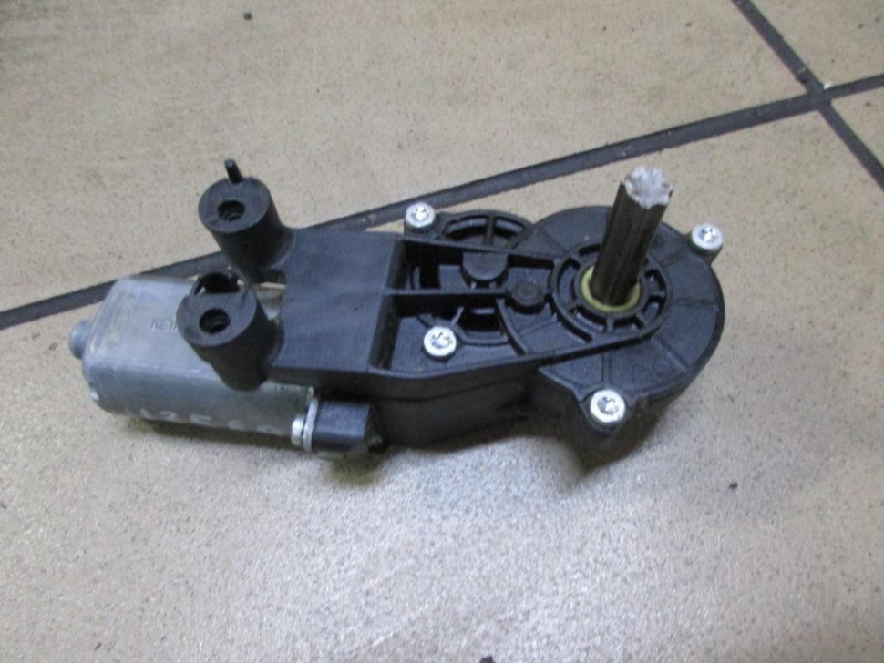 Моторчик регулировки сидений MERCEDES-BENZ E-класс W211/S211 (2002 - 2006) фото 1 &mdash; Разборка Мерседес