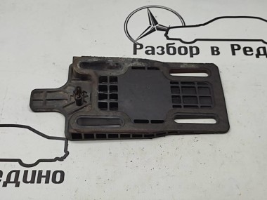 Кронштейн усилителя заднего бампера MERCEDES-BENZ S-класс W220 (1998 - 2005) — Разборка Мерседес