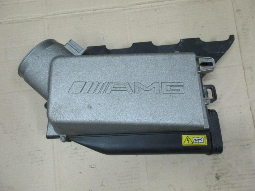 Корпус воздушного фильтра MERCEDES-BENZ C-класс AMG W204/S204/С204 рестайлинг (2011 - 2015) фото 1 — Разборка Мерседес