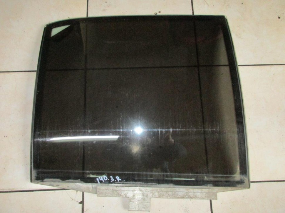 Стекло заднее правое MERCEDES-BENZ S-класс W140 (1991 - 1998) фото 1 — Разборка Мерседес
