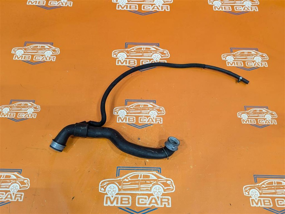 Патрубок радиатора MERCEDES-BENZ C-класс W203/S203/CL203 (2000 - 2004) фото 1 — Разборка Мерседес
