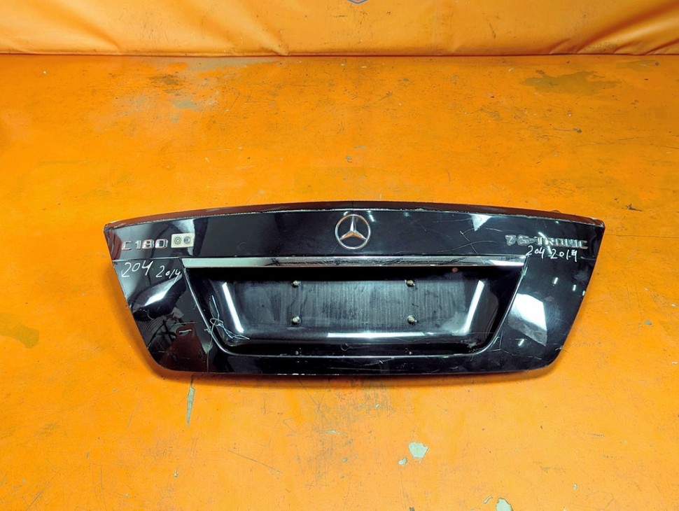 Крышка багажника MERCEDES-BENZ C-класс W204/S204/С204 рестайлинг (2011 - 2015) фото 1 &mdash; Разборка Мерседес