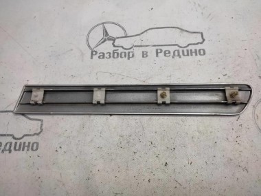 Молдинг крыла правый MERCEDES-BENZ CLK-класс C208/A208 рестайлинг (1999 - 2003) — Разборка Мерседес