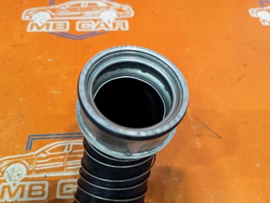 Патрубок интеркулера MERCEDES-BENZ C-класс W203/S203/CL203 рестайлинг (2004 - 2008) — Разборка Мерседес