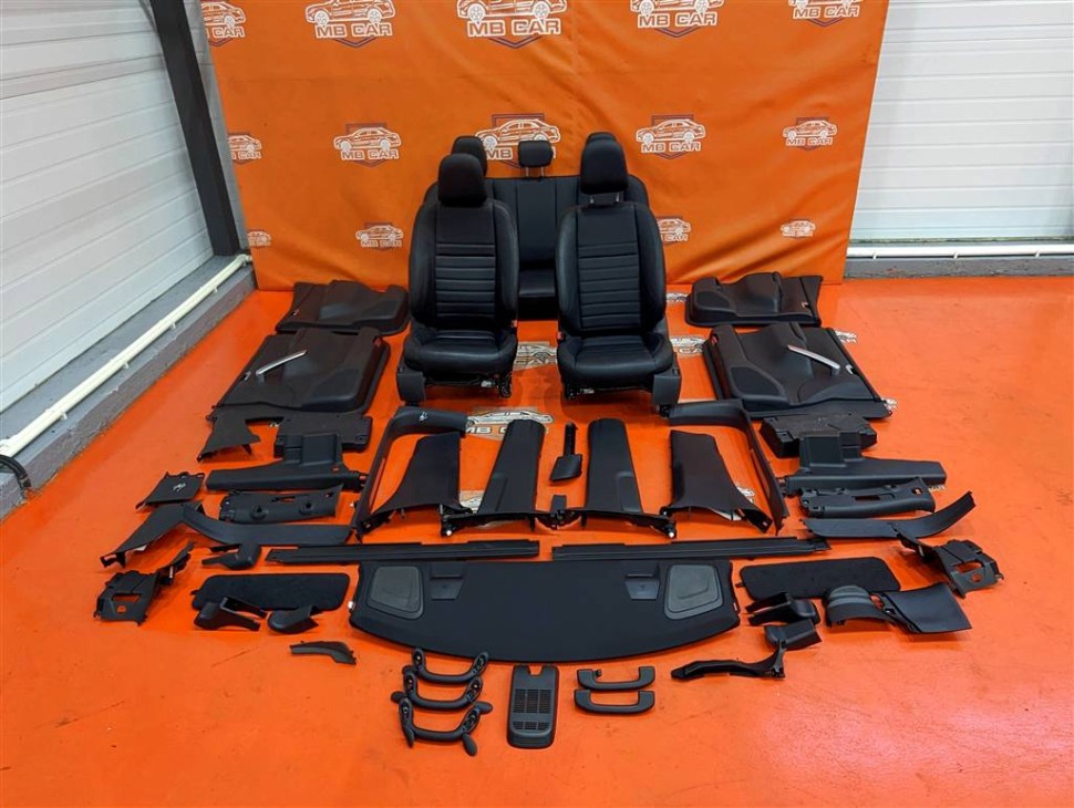 Салон MERCEDES-BENZ X-класс I (2017 - 2020) фото 1 — Разборка Мерседес