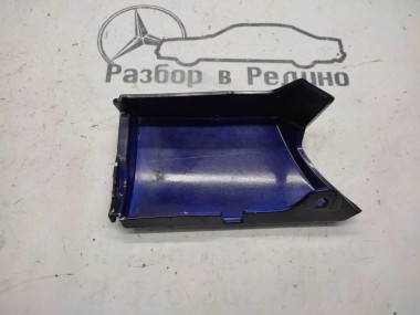 Накладка петли багажника MERCEDES-BENZ VANEO W414 (2001 - 2005) — Разборка Мерседес