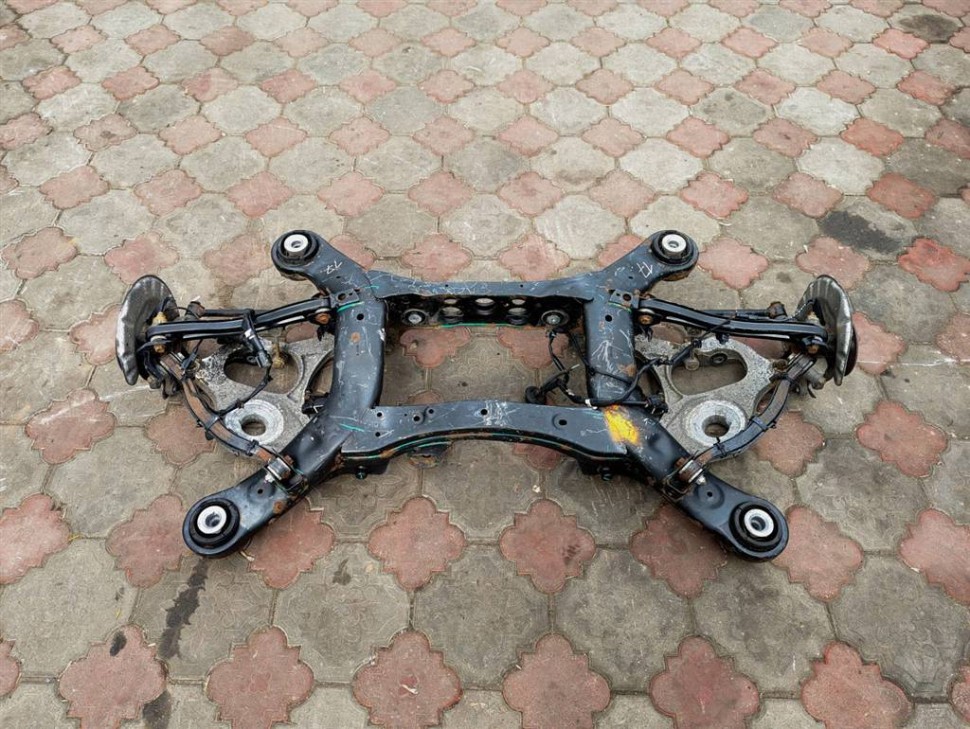 Подрамник задний MERCEDES-BENZ GLE-класс W166 (2015 - 2018) фото 1 — Разборка Мерседес