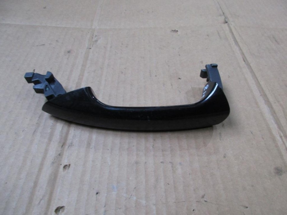 Ручка двери наружняя MERCEDES-BENZ A-класс AMG W176 (2013 - 2015) фото 1 — Разборка Мерседес