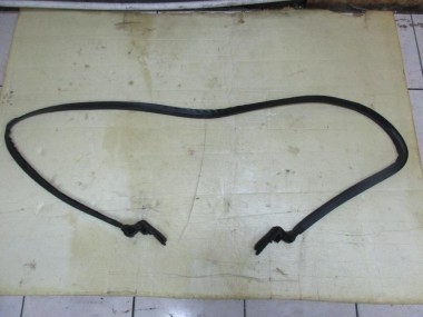 Уплотнитель MERCEDES-BENZ CLK-класс C208/A208 (1997 - 2000) — Разборка Мерседес