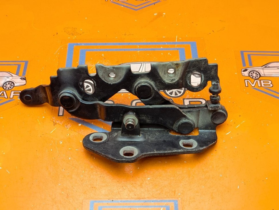 Петля капота MERCEDES-BENZ E-класс W212/S212/C207/A207 (2009 - 2013) фото 1 &mdash; Разборка Мерседес